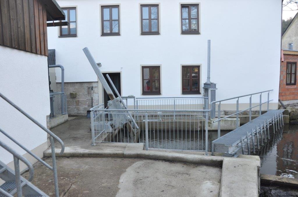 Grobrechen- und Feinrechenanlage